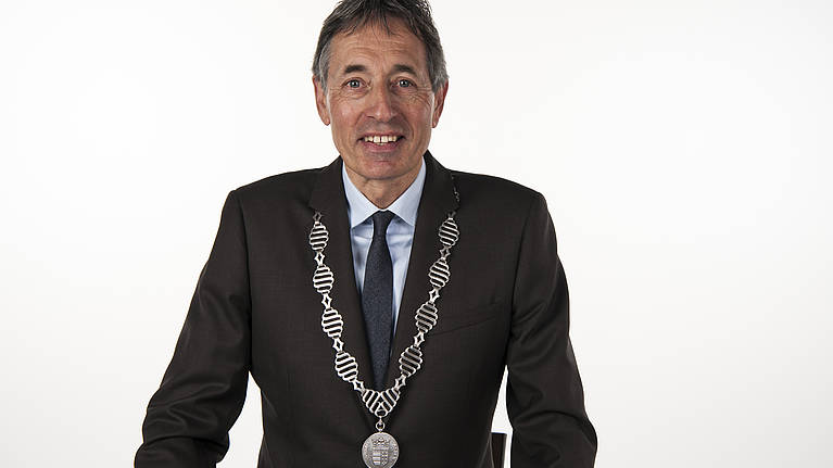 Foto van Burgemeester Vos Foto van Burgemeester Vos